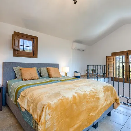 Bed and breakfast Hacienda La Buena Vida En Algarinejo
