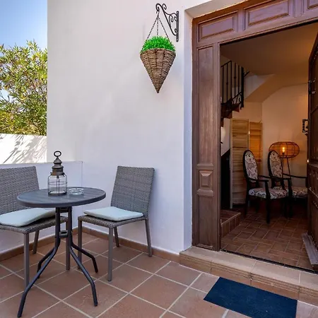 Bed & Breakfast Hacienda La Buena Vida En Algarinejo